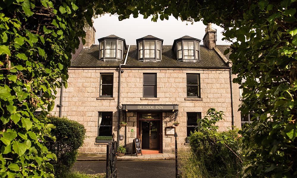 Balmoral Arms Hotel Ballater Exterior photo