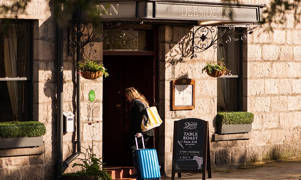 Balmoral Arms Hotel Ballater Exterior photo