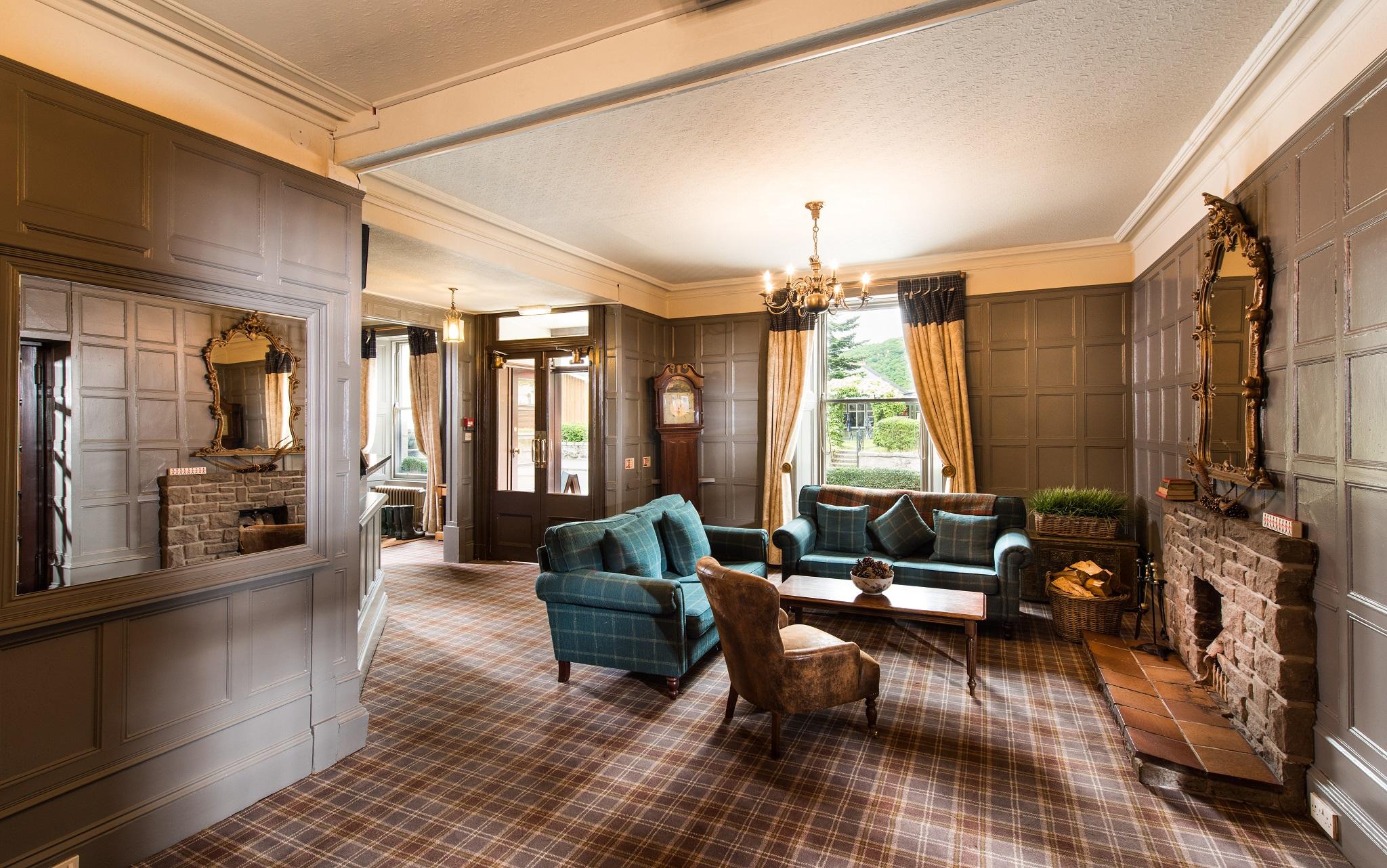 Balmoral Arms Hotel Ballater Exterior photo